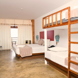 HABITACIÓN FAMILIAR CON VISTA AL MAR